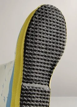 Hunter Kids First Classic Polar Bear Wellingtons - White 7 Hunter Kids First Classic Polar Bear Wellingtons - White -Throstlenest Store hunterpolarbearwhite4rdy